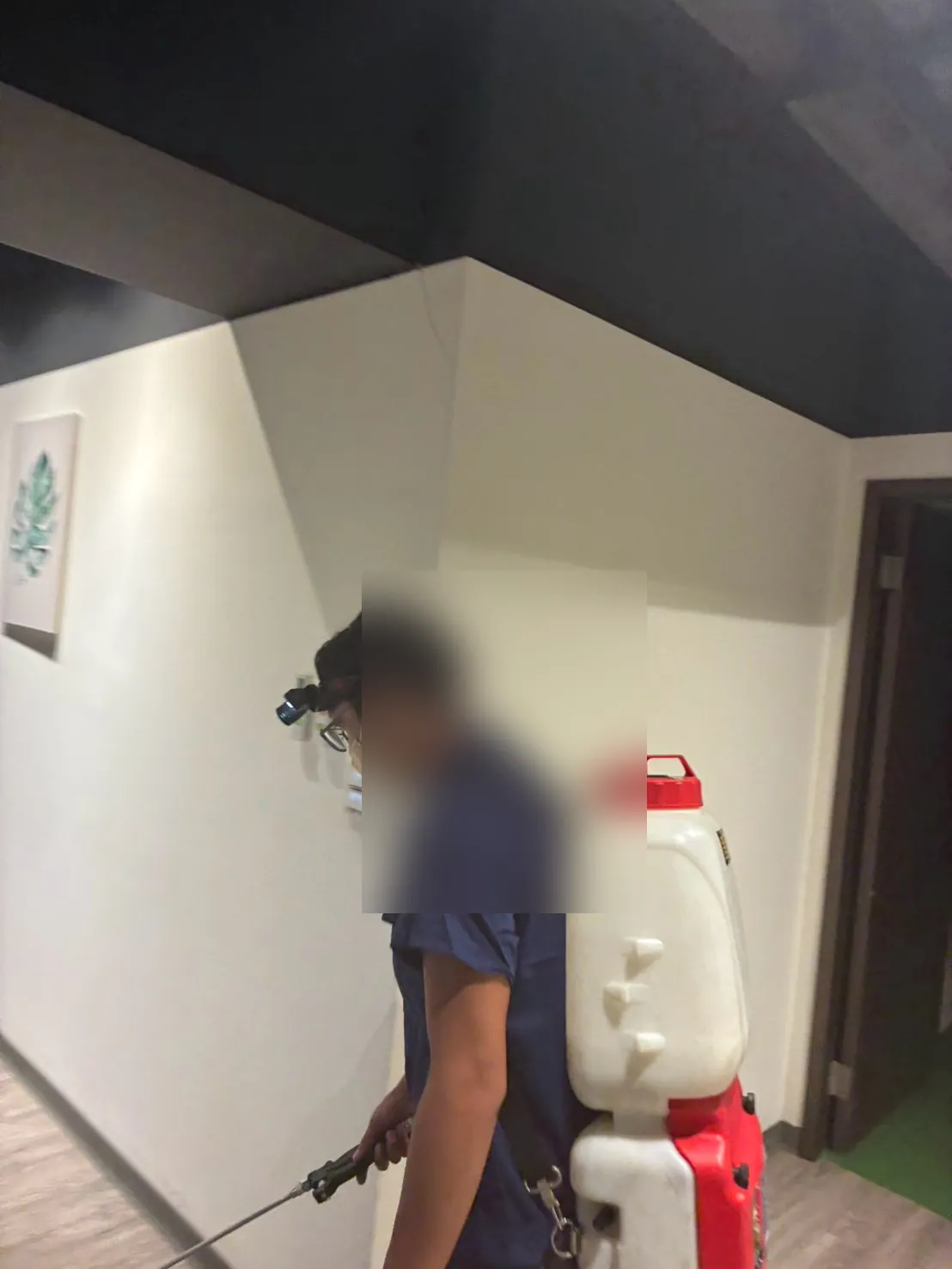 食品廠員工生活區走道消毒