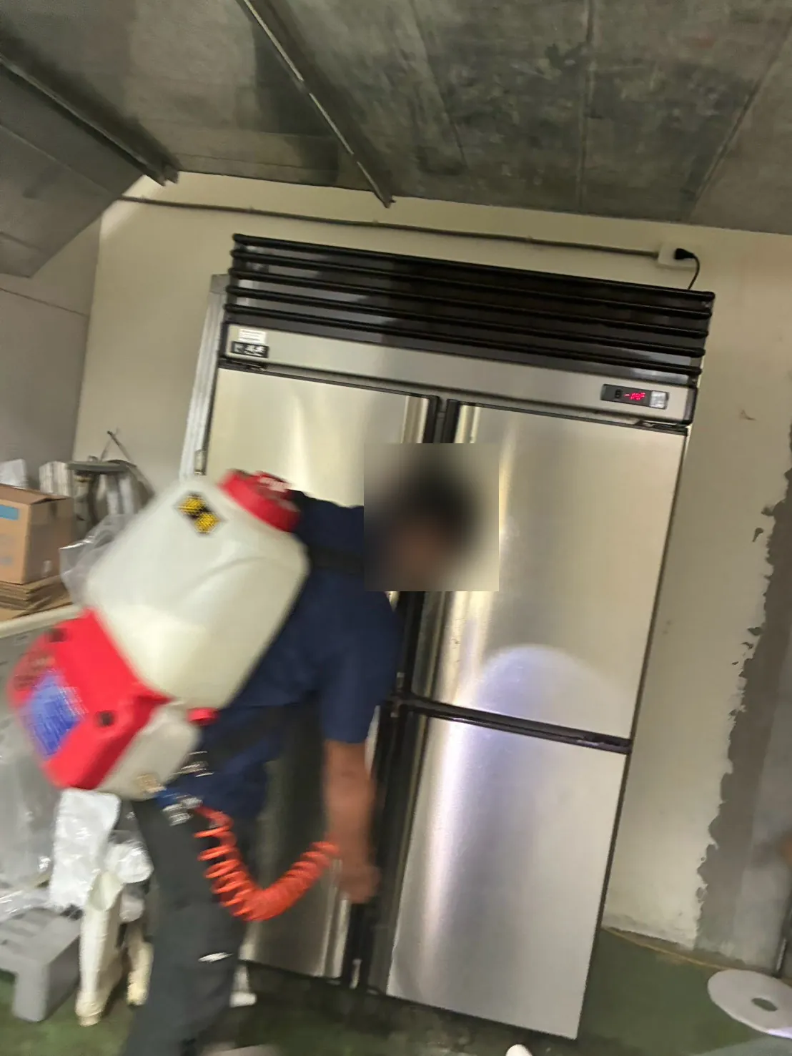 食品廠冷藏冰箱周邊消毒