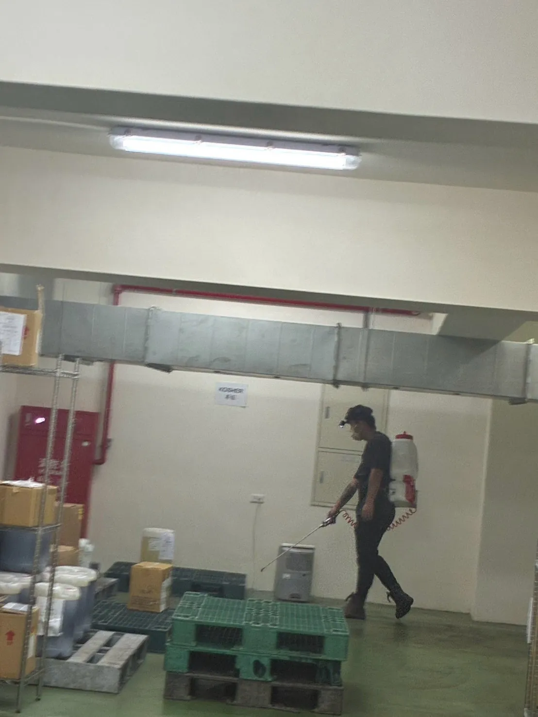 食品廠倉庫棧板存放區環境消毒
