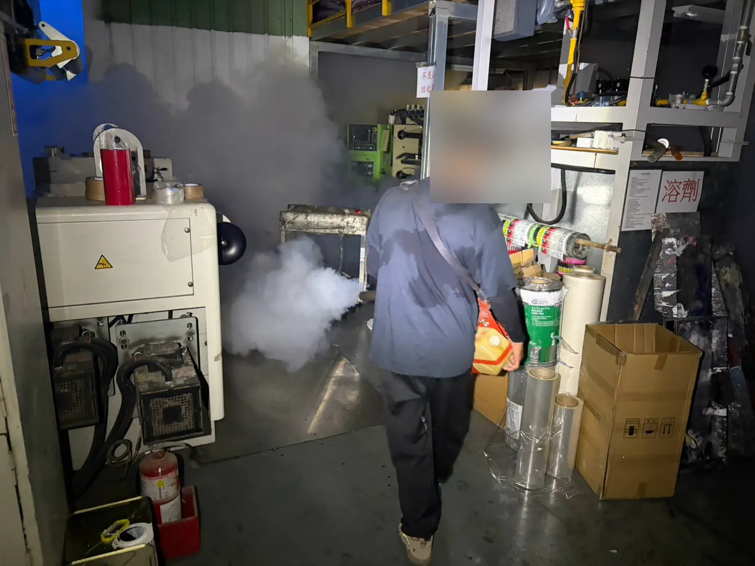 工廠生產機台旁熱煙霧消毒