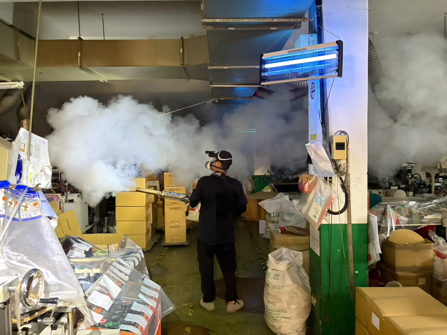 工廠原料堆放區熱煙霧消毒