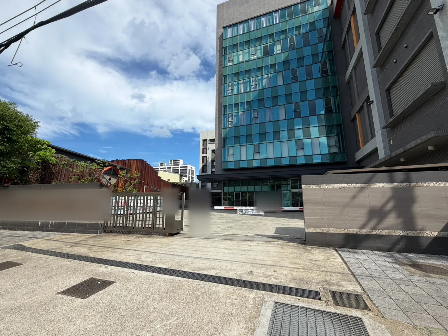 新北某公司廠區大門外觀