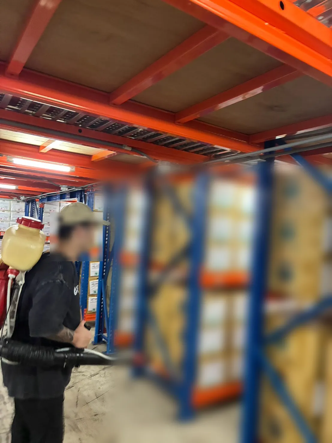 倉庫後段儲區貨架噴霧消毒