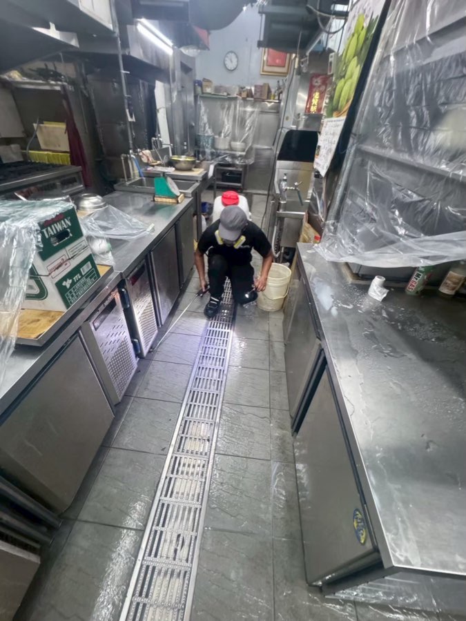 日陞消毒 餐飲後場排水溝病媒防治